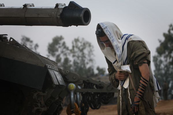 גולשי סרוגים אומרים תהלים להצלחת חיילינו