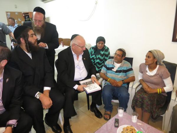 מה אמר הנשיא ריבלין למשפחות החטופים?