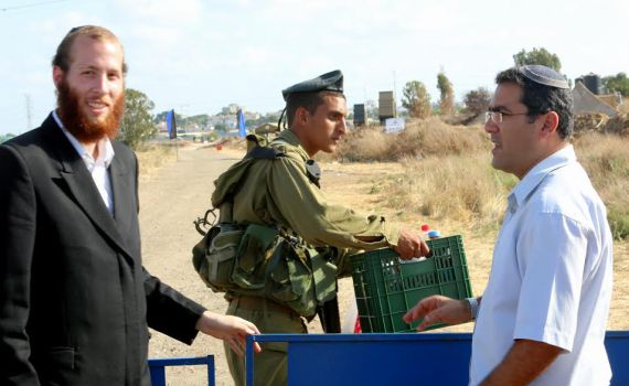 צוק איתן: החרדים מצדיעים לחיילי צה"ל