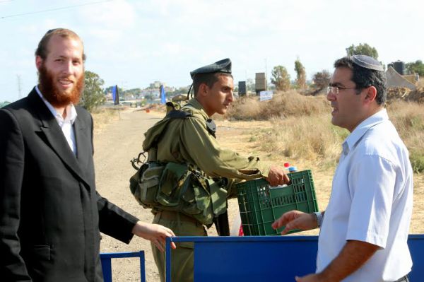 צוק איתן: החרדים מצדיעים לחיילי צה"ל