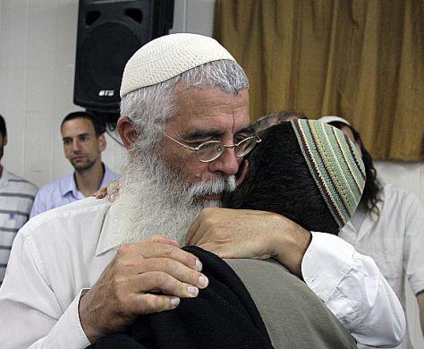 "גיל-עד ונפתלי חלק מהישיבה"