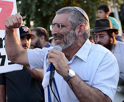 ד"ר בן ארי: "לרב בני לאו יש אובססיה של דוגמנית"