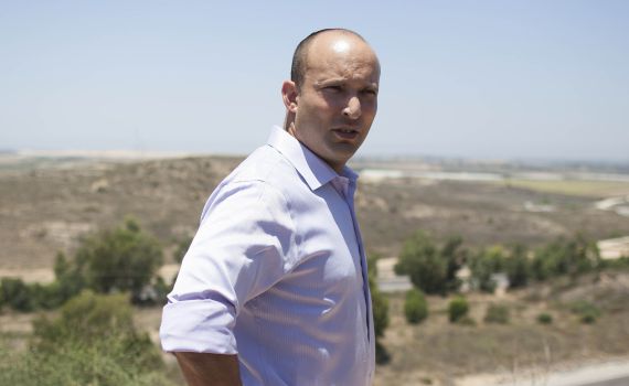 בנט לחיילים: "תרימו את הראש, זה לא נגמר"