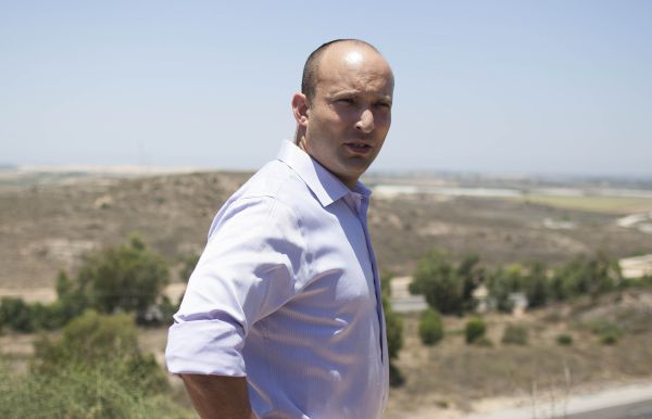 בנט לחיילים: "תרימו את הראש, זה לא נגמר"