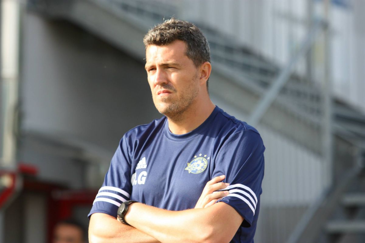 מאמן מכבי ת"א גארסיה מתפטר בגלל המצב