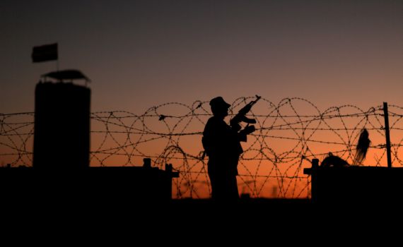 מצרים מציעה: להסיר חלקית את הסגר על עזה