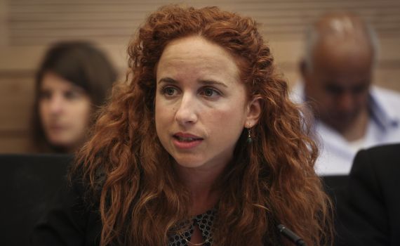 צפו: "שרק סדרניות יוציאו את סתיו שפיר"