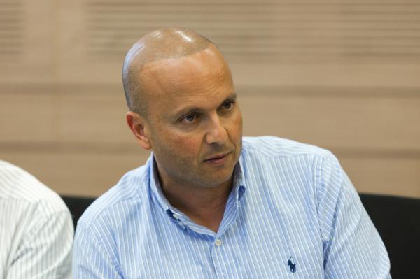 "מי שרודף אחרי הפסקת אש, האש רודפת אחריו"