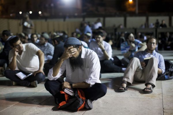 דרכי ציון אבלות: הכי קרוב למקום החורבן