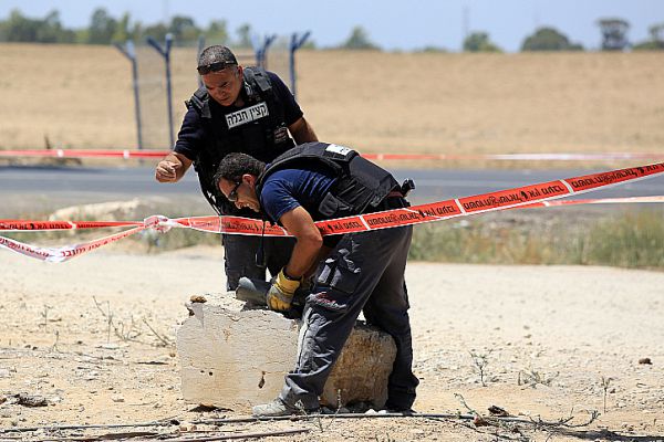 "למי אנחנו משלמים מסים, לחמאס?"