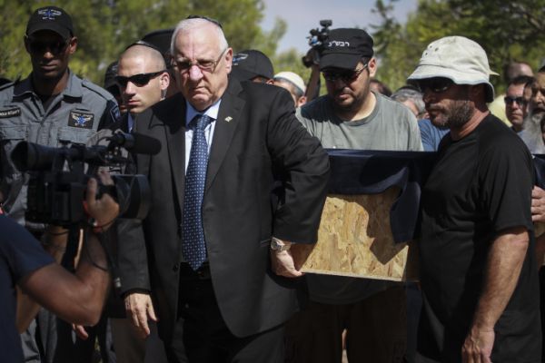 תיעוד כואב: הלוויתו של הילד דניאל טרגרמן הי"ד