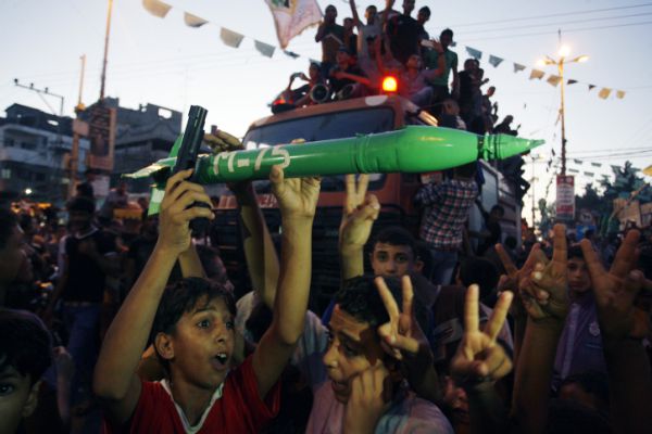 תושבי עזה חגגו: "הבסנו את האויב הציוני"