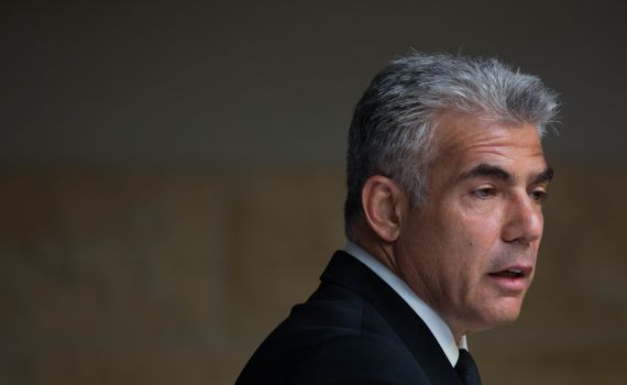 לפיד: "שתי מדינות לשני עמים – פתרון יחיד"