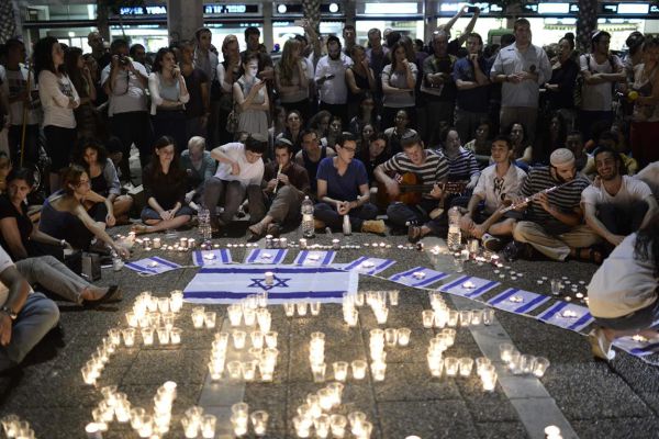 שפת התפילה בין הכיכרות (כיכר 1995 וכיכר 2014)
