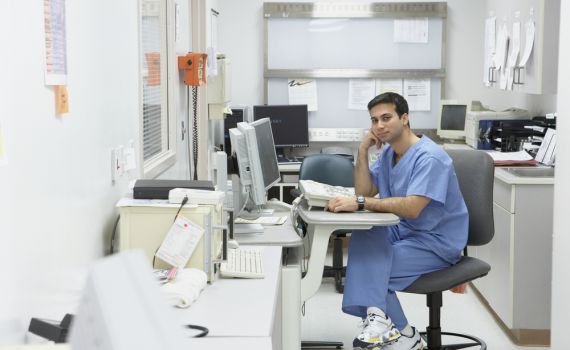 לראשונה במגזר הדתי: לימודי סיעוד לגברים