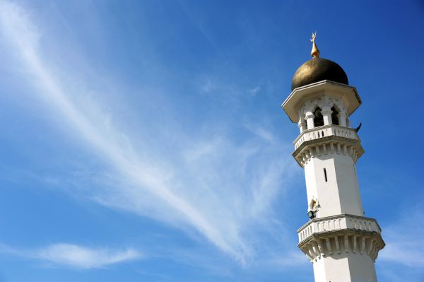 צפו: מואזין בלב מרכז הקניות של מנהטן