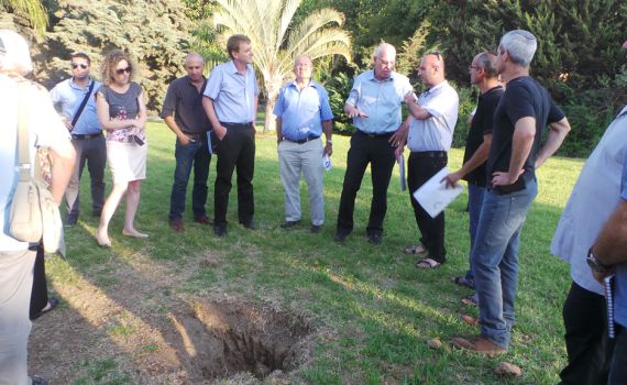 אריאל מזהיר: "אסור לתת פרס לטרור"