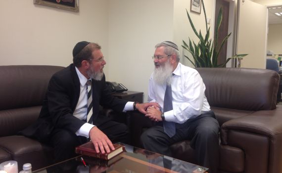 הרב החדש של נתניה: אפעל גם בקרב החילונים