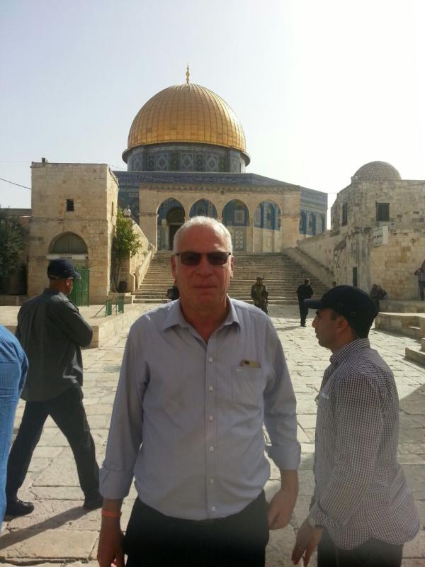 בעת ביקור השר אריאל מתקפת בלוקים בהר הבית