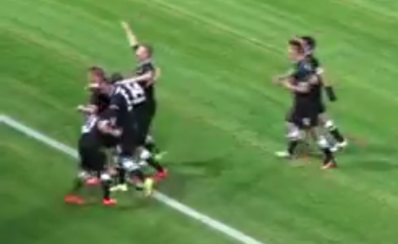 סערה בגרמניה: האם שחקן הצדיע במועל יד?