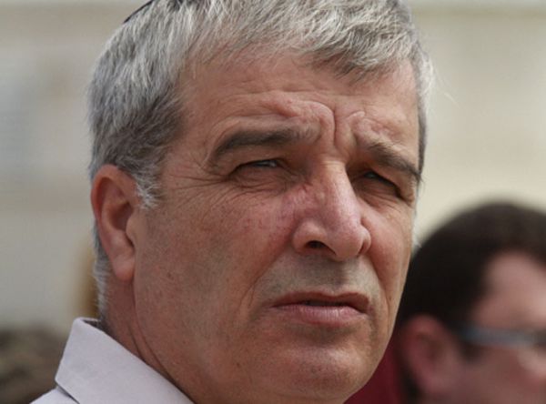 "נתניהו לא בונה בגלל לפיד"