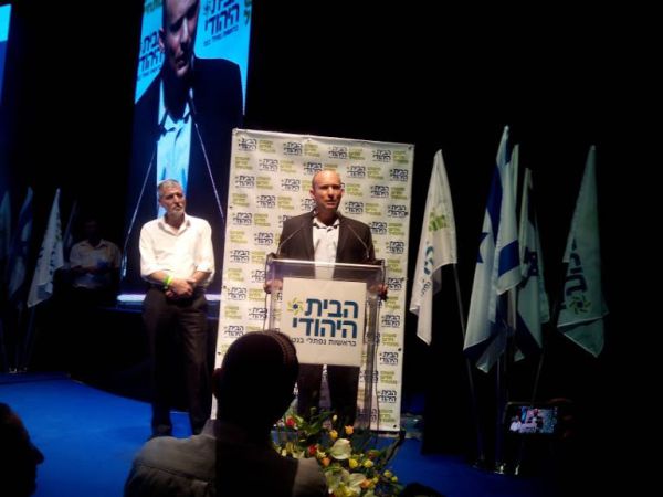 בנט העביר את החוקה החדשה ברוב עצום