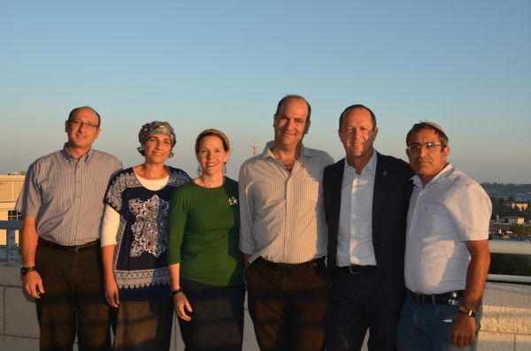 מפעל הנצחה ראשון לשלושת החטופים