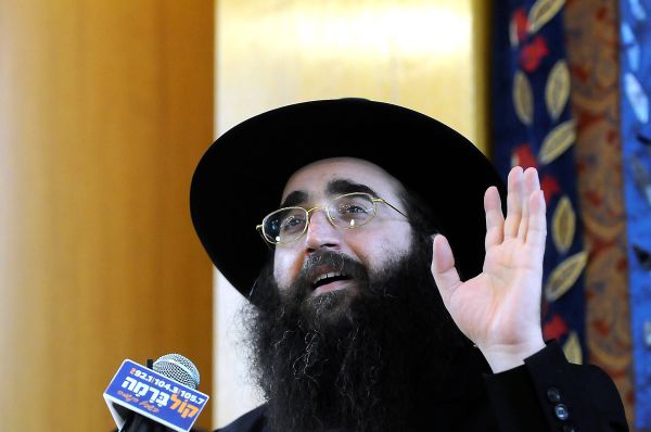 הרב פינטו חתם על עסקת טיעון