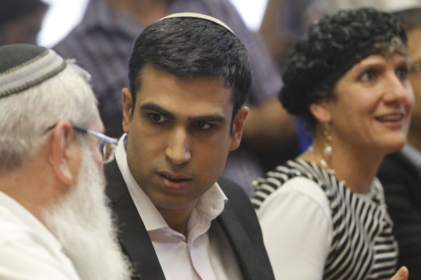 "סתימת פיות והתערבות גסה בחופש הביטוי"