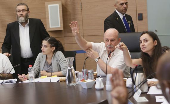 צפו בניסן סלומינסקי מעביר את חוק מע"מ 0