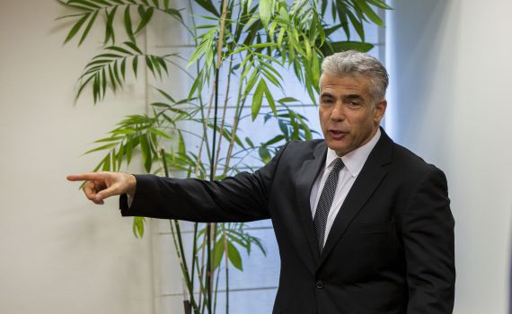 ליברמן ולפיד בראש דירוג הח"כים; יעלון ראשון