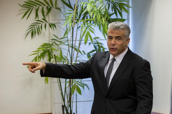 ליברמן ולפיד בראש דירוג הח"כים; יעלון ראשון