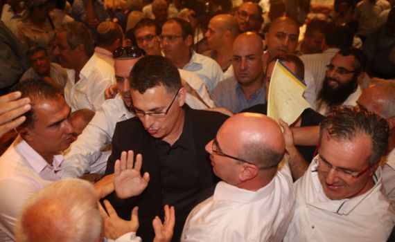 מכה לליכוד: גדעון סער פורש מהחיים הפוליטיים