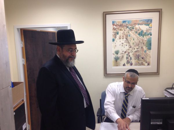 הרב חיים אמסלם הגיש מועמדות לרבנות ירושלים