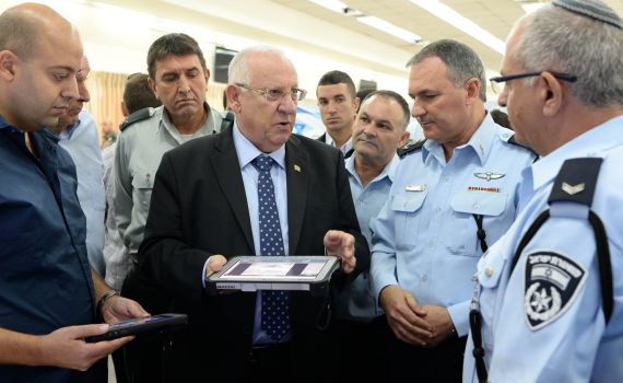 ריבלין מגבה: במשטרה מפקדים איכותיים