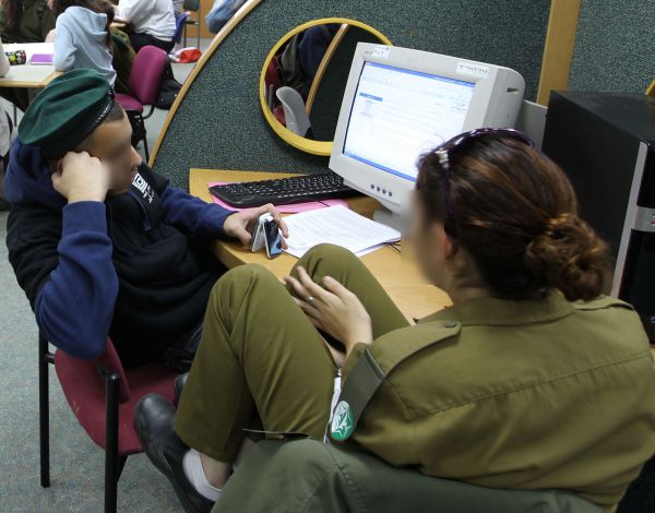 "חבורת מפונקים שגורמת נזק למדינה"