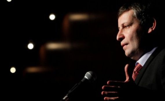 מיסז'ניקוב הוא השר החשוד בהטיית מכרזים