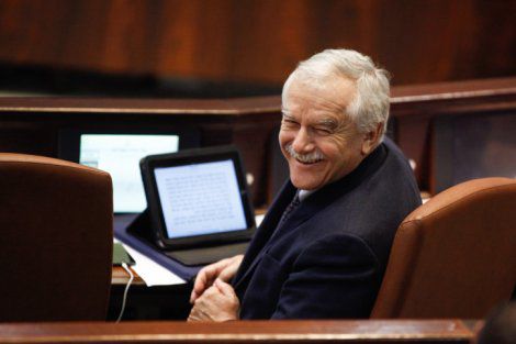 "הצעתו של השר שמיר – גזענית"