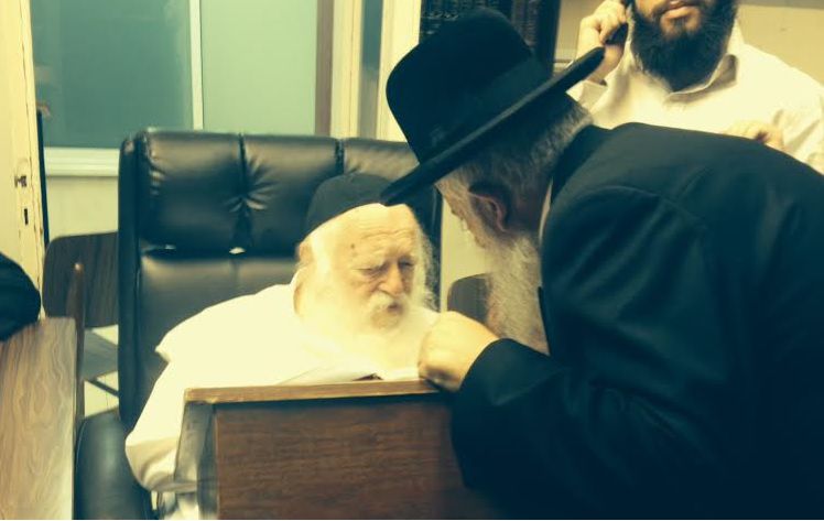 הרב קנייבסקי לרב טולדאנו: "אל תפחד"