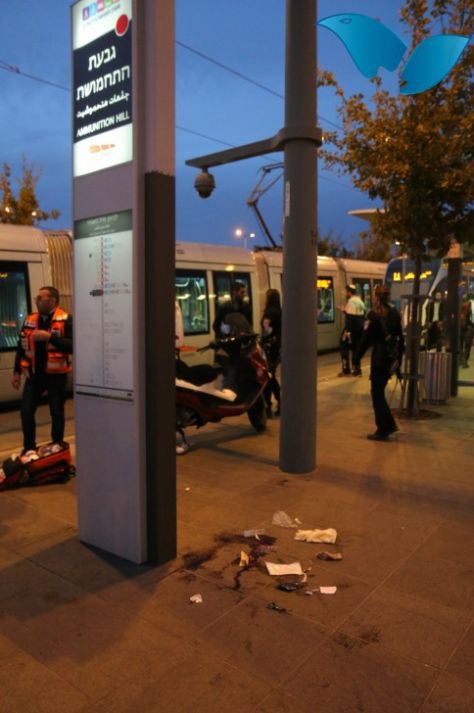 ישראל הורתה לפרק את סוכת האבלים של המחבל