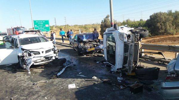 הרוג ופצועים בתאונת שרשרת בצומת להבים