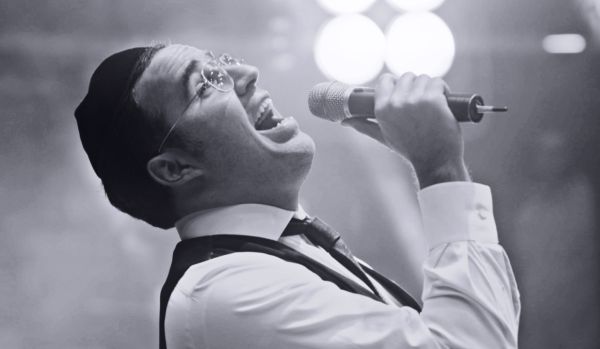 ושמחת: קליפ מקפיץ ליעקב שוואקי