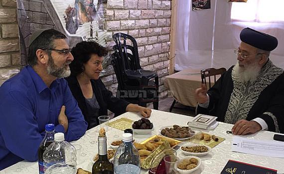 למה הרב עמאר נפגש עם רב קונסרבטיבי?