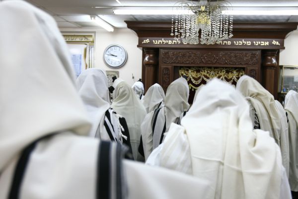 מדריך הלכתי: הלכות יום הכיפורים שחל בשבת