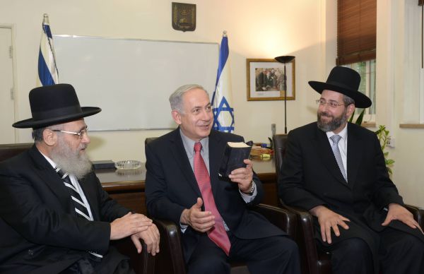 הרבנים הראשיים לנתניהו: "לא נהיה חותמת גומי"
