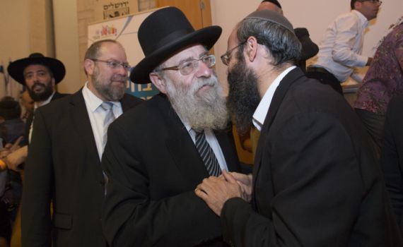 מועצת הרבנות האריכה את כהונתו של הרב שטרן