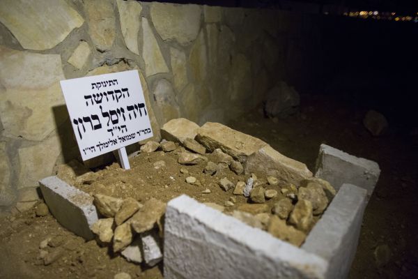 רק בת 3 חודשים: קברה של הטרי של חיה ברון הי"ד