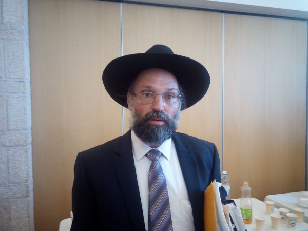 צפו: הרב חייק מאמין שהוא ינצח בבחירות