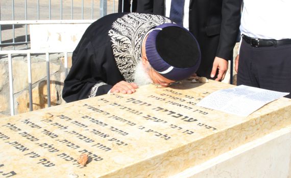 בוקר הבחירות: הרב עמאר על ציון הרב משאש‬