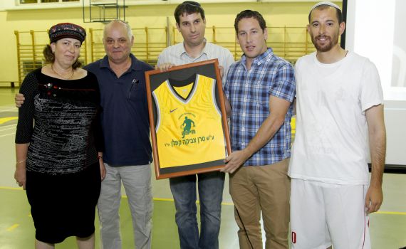 ליגת הכדורסל הוקדשה לזכרו של צביקה קפלן